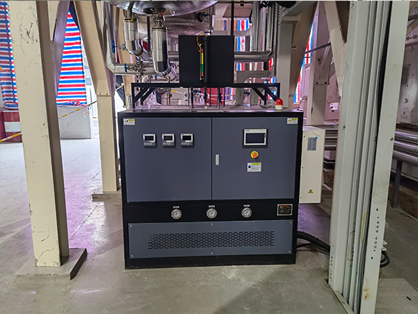 三機一體油溫機應用，提升鋰電薄膜生產效率與質量