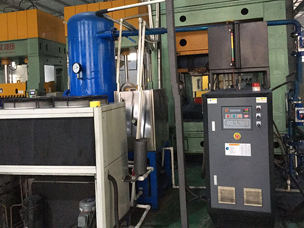 模具專用模溫機，提升液壓模具生產(chǎn)線效率的關鍵利器