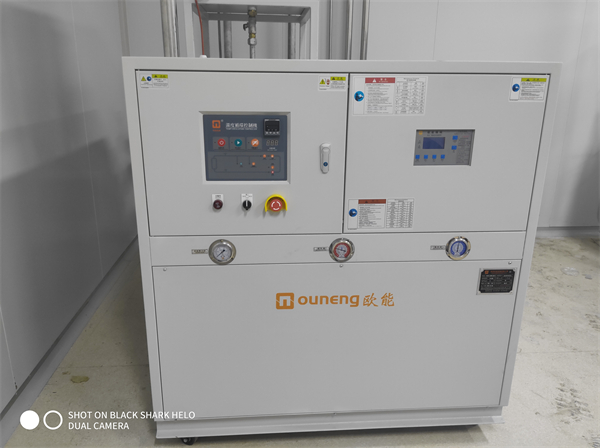 化工制藥行業(yè)冷水機(jī)怎么選配？