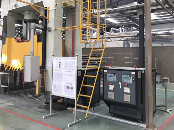 SMC模具加溫油溫機助力深加工制品生產，提升制造效率