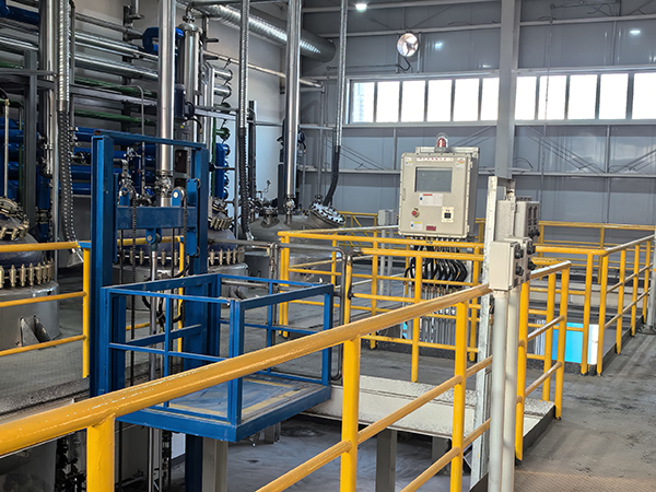 TCU控溫系統為蒸汽換熱，實現高精準控溫