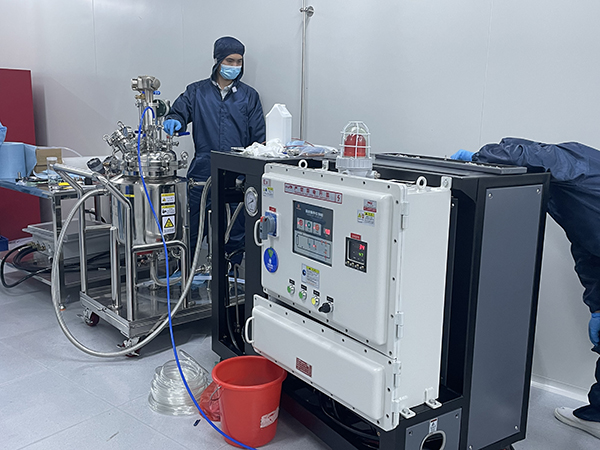 涂布膠反應釜控溫防爆水式模溫機