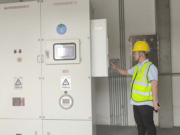 涂料添加劑產(chǎn)品防爆電加熱導(dǎo)熱油爐