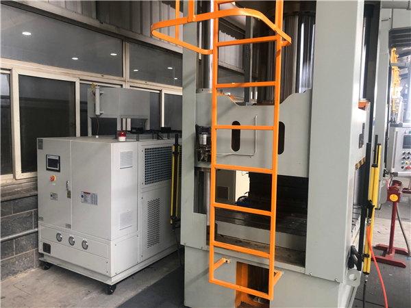 新能源行業(yè)電機(jī)、泵測(cè)試控溫選擇冷熱一體機(jī)，歐能案例分享