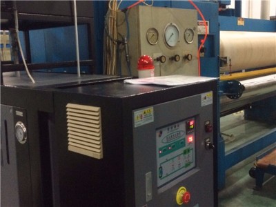 壓光輥筒水循環(huán)溫度控制機(jī)，「歐能機(jī)械」為您提供安全可靠的控溫方式