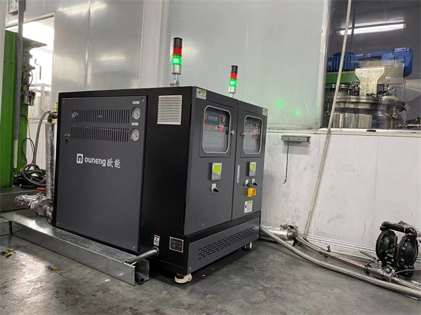 汽車鋰電材料行業(yè)常用的電加熱導(dǎo)熱油爐如何清洗？